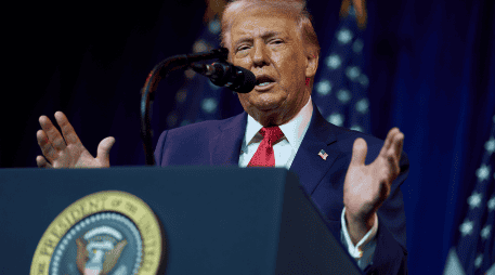 Donald Trump aseguró este miércoles que Venezuela se comprometió a comprar 