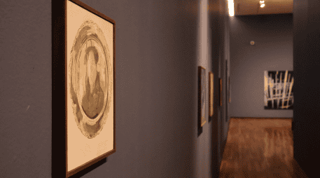 Uno de los ejes de la muestra es el trabajo pictórico en condiciones de baja iluminación. CORTESÍA