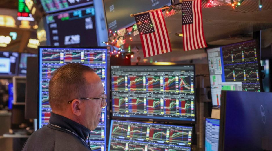 Wall Street cerró este jueves en terreno mixto y su principal indicador, el Dow Jones de Industriales, subió un 0.55 % tras una sesión centrada en las empresas de defensa, afectadas por medidas del Gobierno de Donald Trump. EFE / ARCHIVO