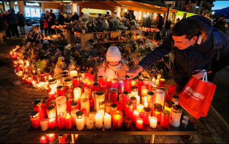 La gravedad de las quemaduras dificultó las labores de identificación, por lo que los familiares tuvieron que proporcionar muestras de ADN a las autoridades. AP /B. RATNER