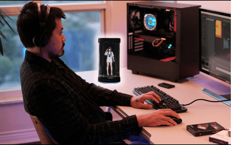 Al interior de su estructura cilíndrica transparente, un holograma 3D animado cobra vida para convertirse en más que una herramienta digital. ESPECIAL/Razer/Unplash