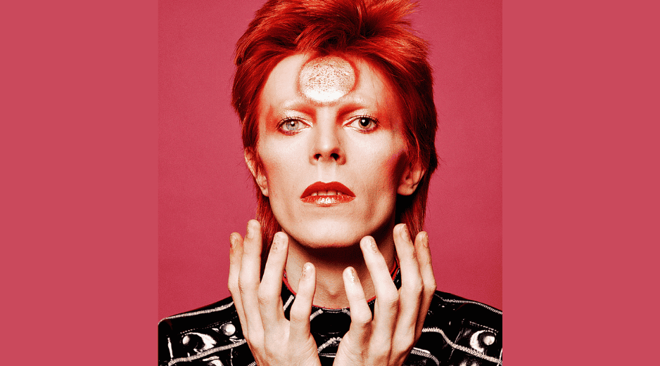 Su reinvención constante, sus alter egos y su moda y estilo lo convirtieron en una figura muy icónica. FACEBOOK/David Bowie