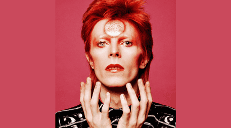 Su reinvención constante, sus alter egos y su moda y estilo lo convirtieron en una figura muy icónica. FACEBOOK/David Bowie