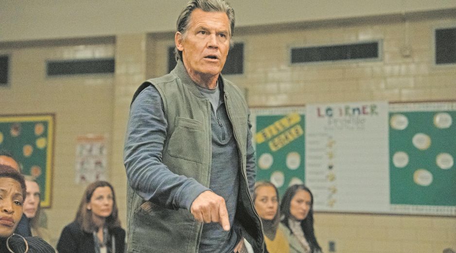 El actor Josh Brolin da vida a Archer en la cinta “Weapons”. CORTESÍA