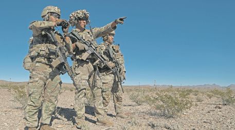 El Ejército de Estados Unidos ya se encuentra desplegado en algunos puntos de la frontera entre nuestro país y Texas. AFP/H. Martínez