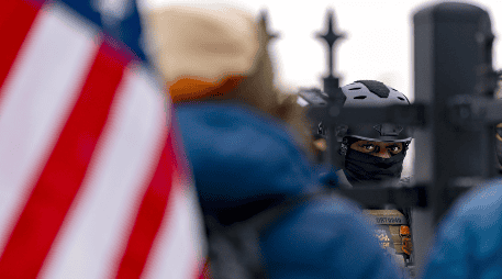 Los agentes de inmigración han protagonizado redadas masivas ordenadas por el presidente en algunas de las denominadas 'ciudades santuario'.  EFE/ Angel Colmenares