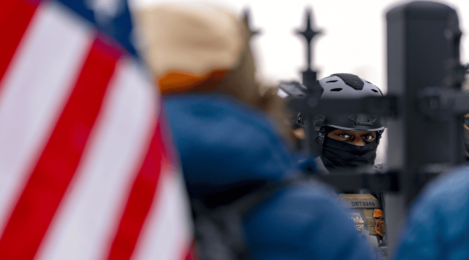 Los agentes de inmigración han protagonizado redadas masivas ordenadas por el presidente en algunas de las denominadas 'ciudades santuario'.  EFE/ Angel Colmenares