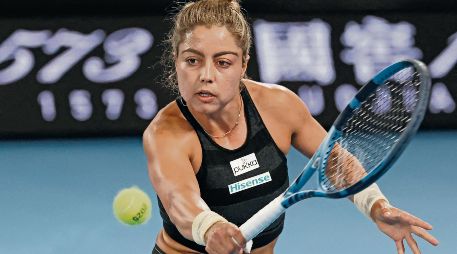 Renata Zarazúa logró ganar sus dos compromisos de ayer y continúa su paso firme previo al arranque del Abierto de Australia. AFP/D. Gray