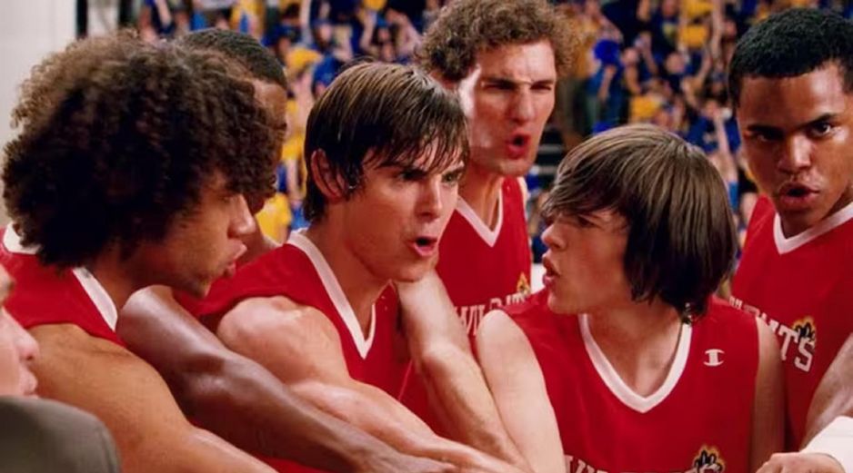 La noticia llega luego de que el artista fuera señalado por presunto abuso por parte de su expareja, la actriz Sarah Hyland, de 