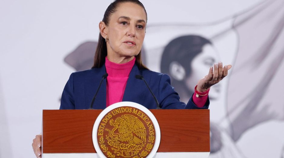 Sheinbaum reiteró que con el vecino norteamericano se colabora, pero remarcó que “hay algo que no se negocia y eso es la soberanía y la independencia de la patria”. EFE/S. Gutiérrez