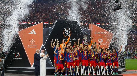 Barcelona volvió a imponerse en el Clásico y confirmó su dominio en los duelos decisivos frente al Real Madrid. EFE/ K. Försterling.