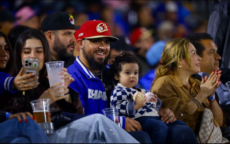 Cada strike, cada anotación y cada jugada defensiva fue acompañada por un rugido constante desde las gradas. CORTESÍA/ CHARROS DE JALISCO.