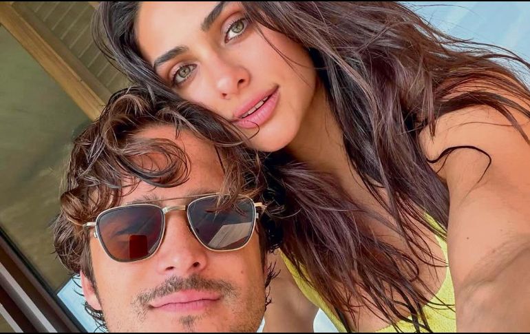 Diego Boneta y Renata Notni disfrutaron de las playas de Jalisco. ESPECIAL