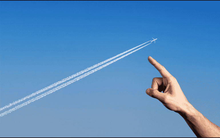 Todos los sobrevuelos que se han realizado durante el mes de enero están controlados por el Centro Nacional de Vigilancia Protección del Espacio Aéreo, así como la Agencia Federal de Aviación Civil (AFAC). ESPECIAL / CANVA