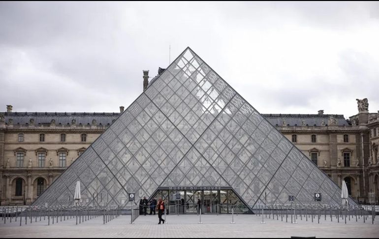 Reunidos en asamblea general esta mañana, unos trescientos trabajadores votaron a favor de la huelga. EFE / ARCHIVO