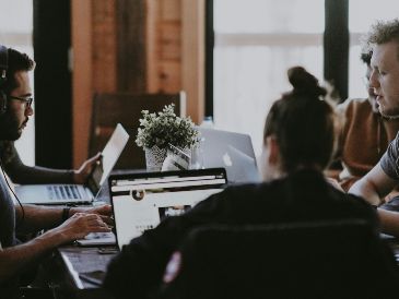 La discusión sobre la reducción de la jornada laboral lleva al menos una década en la agenda pública de México. UNSPLASH /  A. SPRATT