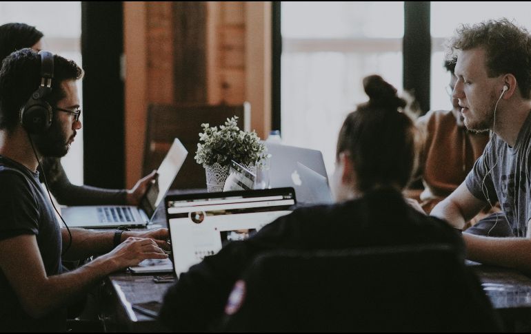 La discusión sobre la reducción de la jornada laboral lleva al menos una década en la agenda pública de México. UNSPLASH /  A. SPRATT