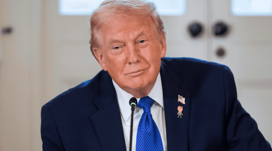 La advertencia de Trump llega después de que el canciller de Irán, Abás Araqchi, contactó al enviado especial de Donald Trump para Medio Oriente y Ucrania, Steve Witkoff, este pasado fin de semana con la aparente intención de rebajar la tensión con Washington.
 EFE/B. CASH