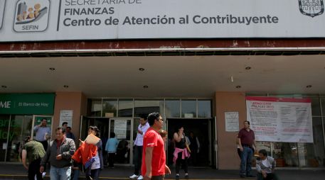 También hay descuentos disponibles en el reemplacamiento de placas. NOTIMEX/ARCHIVO