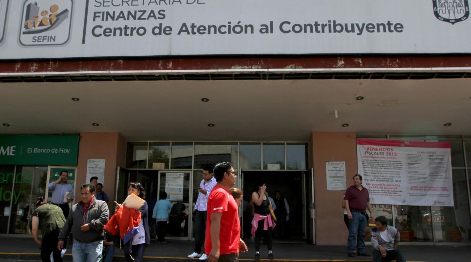 También hay descuentos disponibles en el reemplacamiento de placas. NOTIMEX/ARCHIVO