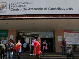 También hay descuentos disponibles en el reemplacamiento de placas. NOTIMEX/ARCHIVO