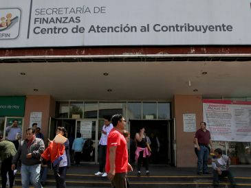 También hay descuentos disponibles en el reemplacamiento de placas. NOTIMEX/ARCHIVO