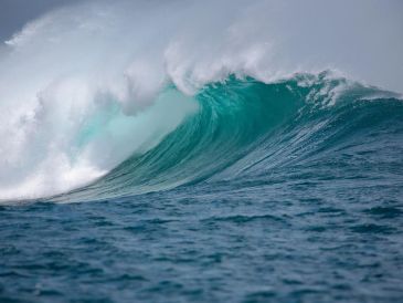 Fuentes del Ministerio de Seguridad de la provincia de Buenos Aires confirmaron que una persona falleció tras ser impactada por la ola en la playa de Santa Clara del Mar. Pixabay