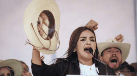 Grecia Quiroz recordó que Samuel “N” se incorporó al gabinete municipal de Carlos Manzo luego de presentar su currículum, donde su mejor carta de presentación era haber trabajado en el Congreso de la Unión. SUN / ARCHIVO