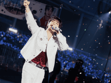 De acuerdo con información oficial difundida por la boy band surcoreana, formada por Jin, Suga, J-Hope, RM, Jimin, V y Jungkook, los conciertos serán en mayo. ESPECIAL/Facebook @BTS