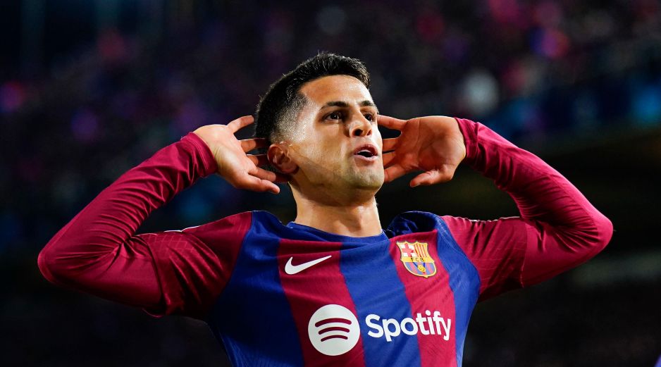 El Barcelona, quien de nuevo recibe a Cancelo, lidera La Liga española en su punto medio, con cuatro unidades de ventaja sobre su escolta Real Madrid. EFE / ARCHIVO