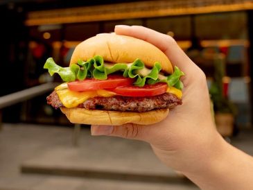 Así puedes obtener una hamburguesa gratis en Shake Shack. ESPECIAL / FACEBOOK Shake Shack México