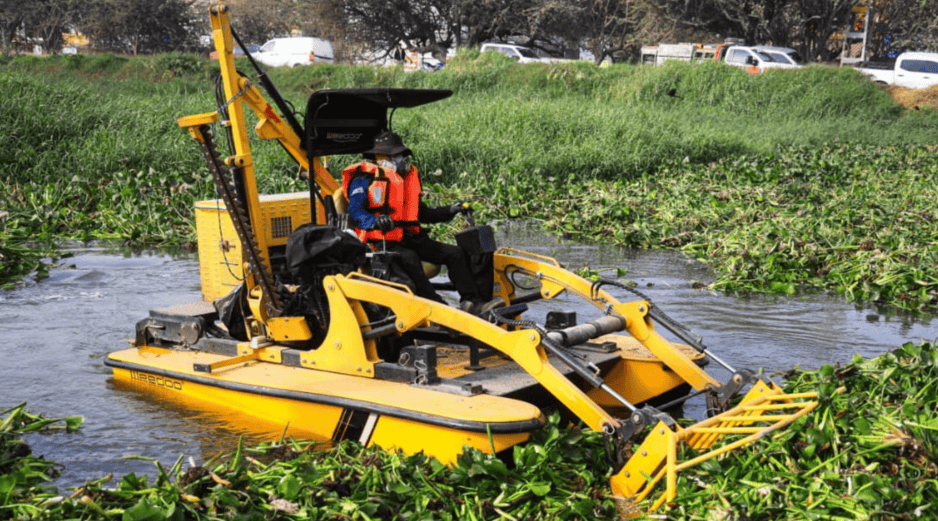 El arranque de estas acciones contó con la presencia de la presidenta municipal de San Pedro Tlaquepaque, Laura Imelda Pérez Segura, y del gobernador del estado de Jalisco, Pablo Lemus Navarro. EL INFORMADOR / J. ACOSTA