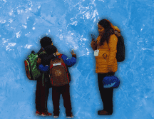 Se sugiere usar prendas gruesas con tela de algodón o lana y, si es posible, utiliza varias capas de ropa. SUN / ARCHIVO