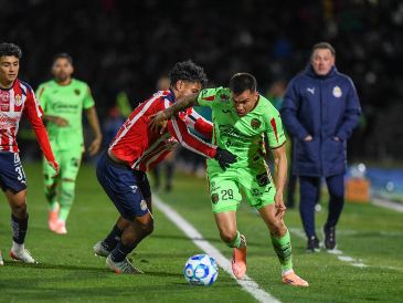 Milito ve con satisfacción que Chivas ha mejorado su desempeño defensivo. IMAGO7/A. Rodríguez