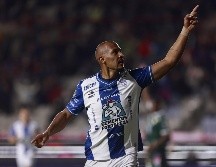 Salomón Rondón se hizo presente en el marcador al anotar el segundo gol de los Tuzos. EFE/D. Martínez