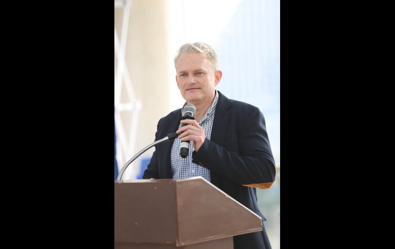 David C. McGrath.  GENTE BIEN JALISCO / C. Jimeno