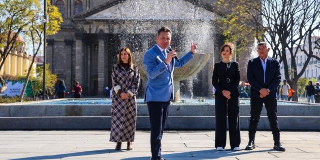 Renuevan Plaza Liberaci&oacute;n para darle una nueva vida "por 50 a&ntilde;os m&aacute;s"