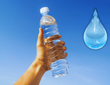 La hidratación se ha convertido en un aliado esencial para enfrentar un nuevo día. ESPECIAL / CANVA