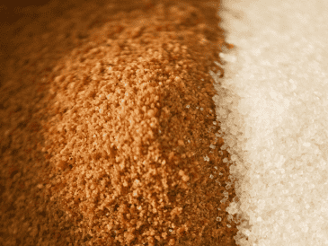 El azúcar mascabado va de maravilla con dulces, pasteles, y galletas; pues permite que se disfrute de un sabor dulce sin la ocasional falta de hidratación. ESPECIAL