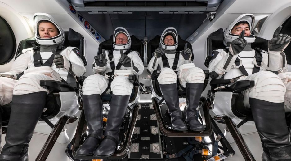 En el momento del desacople siete personas se encontraban a bordo del complejo orbital cuatro de ellas pertenecientes a la Crew-11. EFE/SpaceX