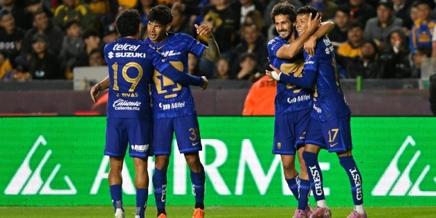 Pumas derrota a Tigres en el Volc&aacute;n