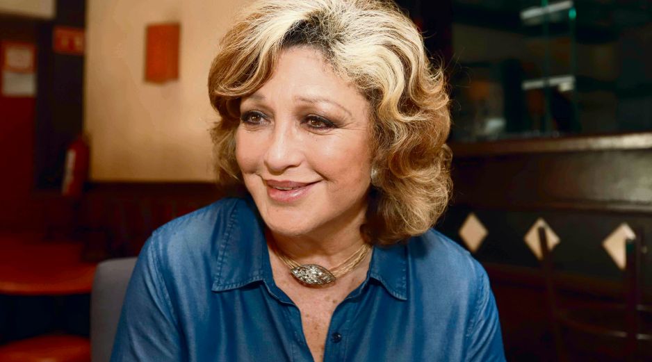 La cantante regresa al escenario en una gira que celebra la cercanía con el público y una historia musical compartida. EL UNIVERSAL