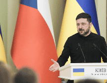 Zelenski anunció, a principios de este mes, que prepara con Estados Unidos y la Unión Europea un plan de paz. EFE/EPA/ S. Dolzhenko