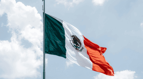 El 2 de febrero es un recordatorio de la responsabilidad colectiva de proteger y fortalecer los principios establecidos en la Carta Magna. CANVA