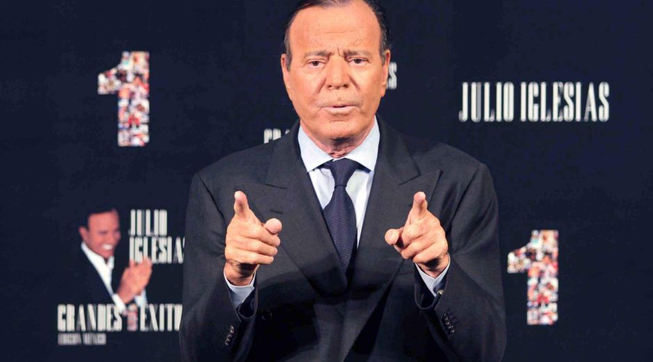 Tras las acusaciones contra Julio Iglesias, su esposa Miranda Rijnsburger mostró apoyo mientras autoridades españolas analizan los señalamientos. NOTIMEX/ARCHIVO