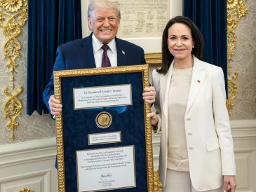 Esta no ha sido la única ocasión en la que "regalos" entregados al presidente hayan provocado controversia. EFE