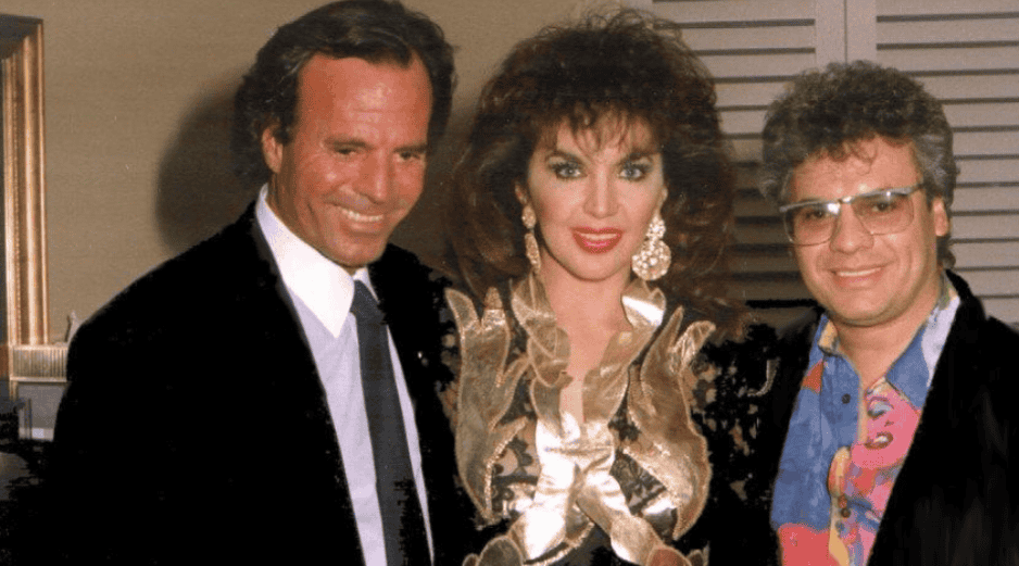 La bailarina y violinista publicó esta imagen a través de sus redes sociales, defendiendo a Julio Iglesias. ESPECIAL / INSTAGRAM @obreeskin