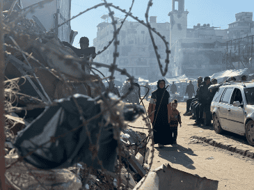 Los expertos se mostraron especialmente críticos con la decisión tomada por las autoridades israelíes el 30 de diciembre de prohibir la actividad de 37 organizaciones internacionales de ayuda humanitaria en Palestina. EFE/ Ahmad Awad