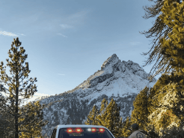 Planear la visita con anticipación y respetar las recomendaciones de seguridad es clave para disfrutar de forma segura uno de los paisajes invernales más impresionantes del occidente mexicano. CORTESÍA/ FACEBOOK/ Protección Civil Jalisco