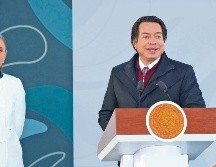 La presidenta Claudia Sheibaum y Mario Delgado, secretario de Educación Pública, durante el anuncio de la Beca Gertrudis Bocanegra. ESPECIAL